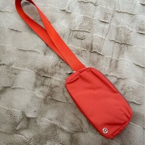 lululemon belt bag